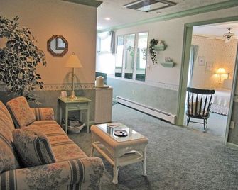 West Ridge Bed And Breakfast, Llc - Elizabethtown - Living room