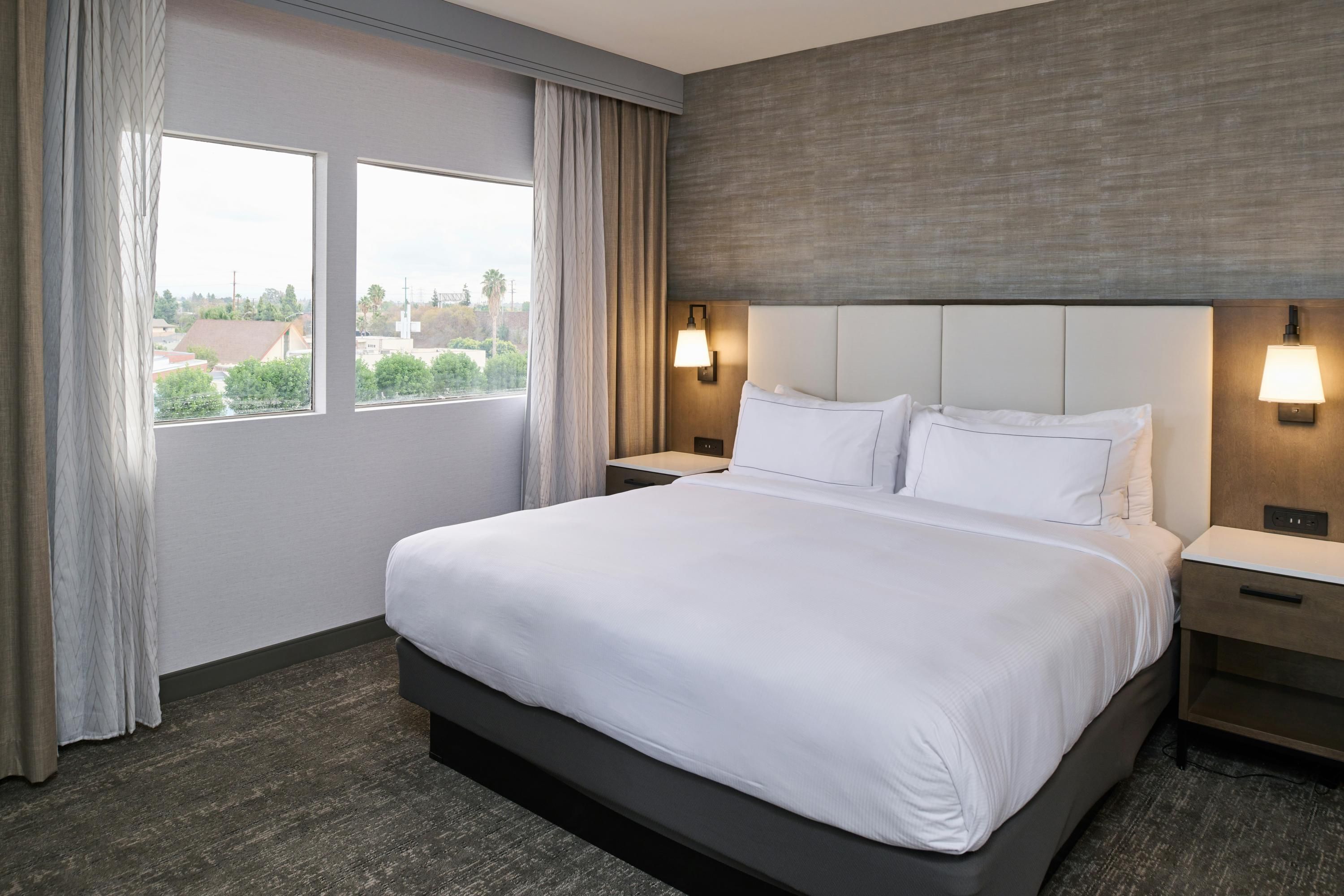 DoubleTree by Hilton Buena Park - Буена-Парк - Спальня