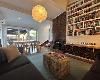 Ambers Beach House Sawtell - Sawtell - Lounge