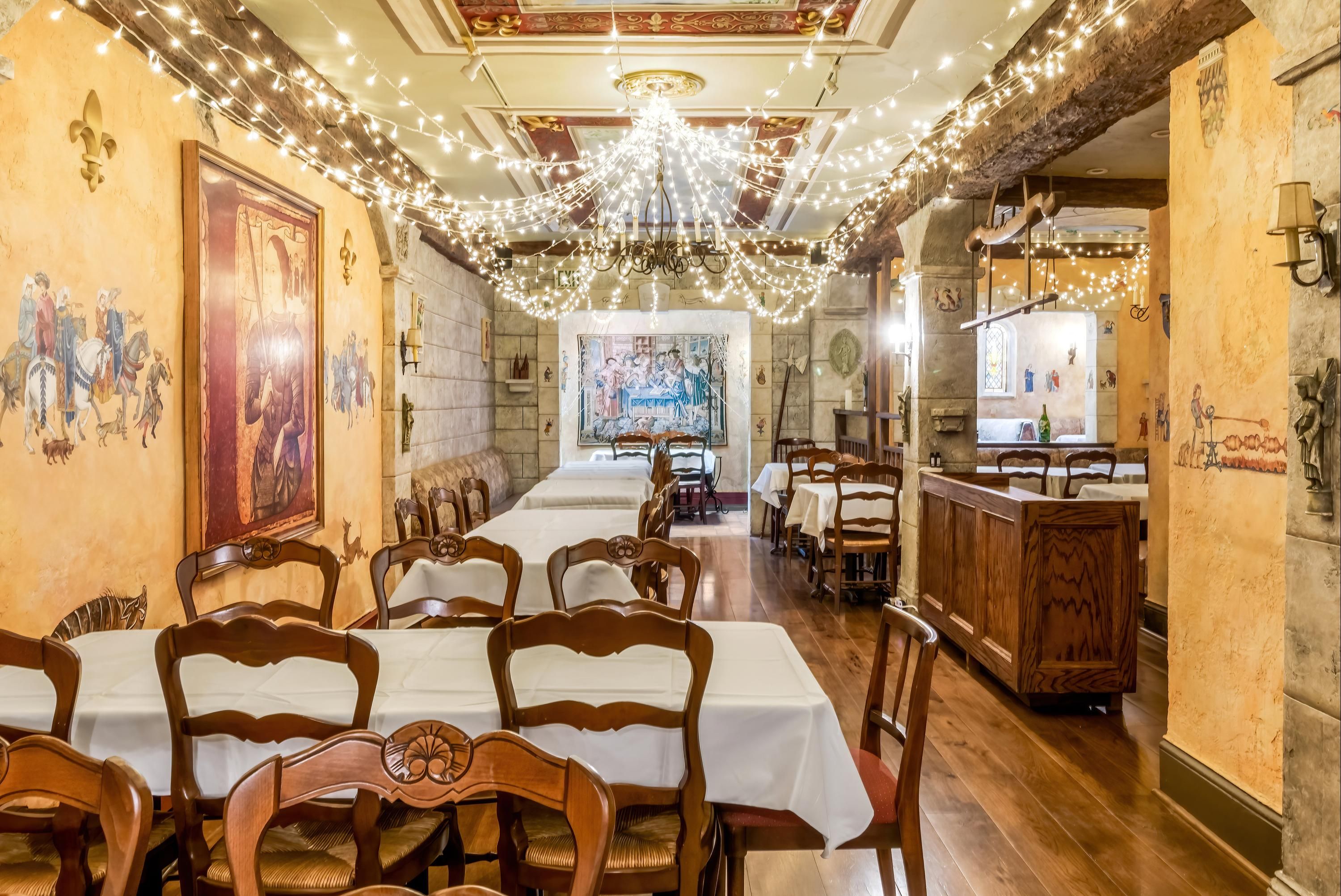 Cornell Hotel de France thumbnail 3