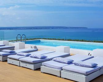 HM Tropical - Palma de Mallorca - Pool