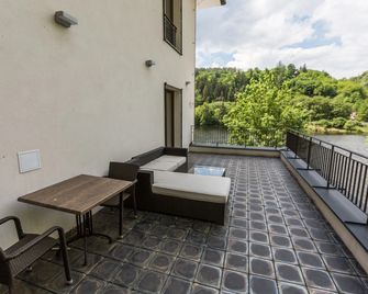 Hotel Mandát - Hvozdnice - Балкон