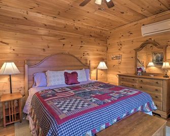 Smoky Mountain Cabin w/ Hot Tub & Views! - Bryson City - Bedroom