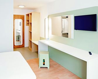 Warrington Motel, J20 M6 Lymm Services - Lymm - Schlafzimmer