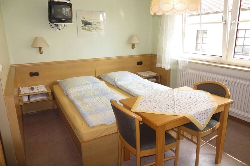 روتس روس بورجهاسلاش