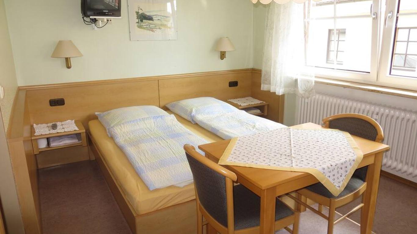 روتس روس بورجهاسلاش