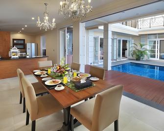 Coral Villa Canggu By Premier Hospitality Asia - North Kuta - Kitchen