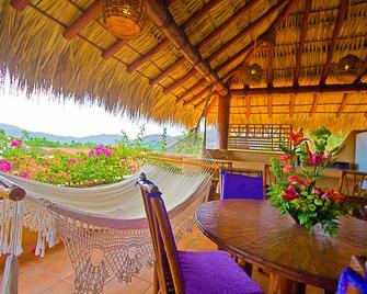 Villas Los Arcos - El Bamboo Penthouse Palapa - Zihuatanejo - Innenhof