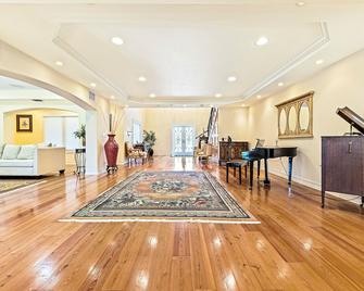 “Come On and Get Happy” in Fort Lauderdale - Fort Lauderdale - Recepción