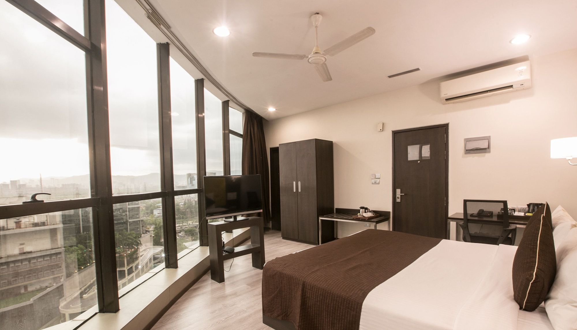 Hotel Mumbai House Airoli, Navi Mumbai - נבי מומבאי - חדר שינה