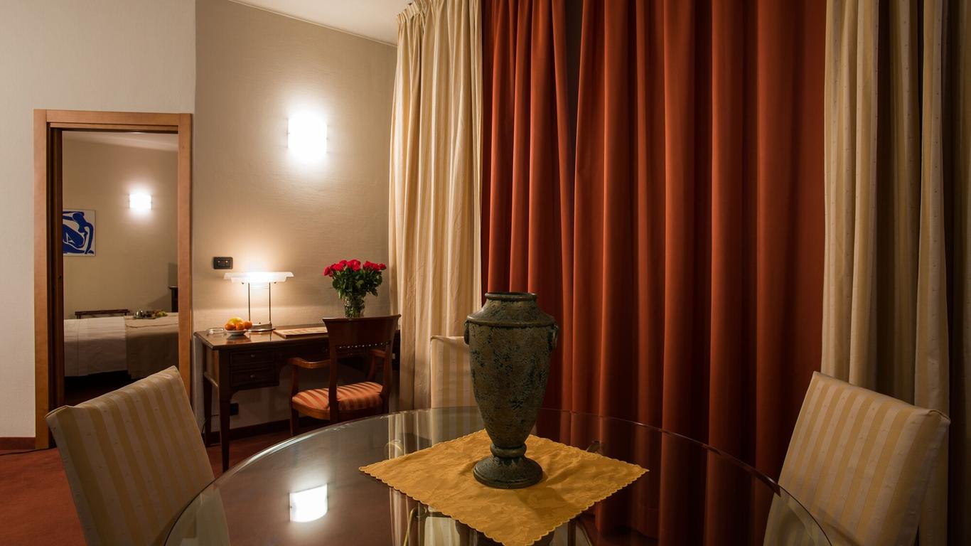Hotel Lux