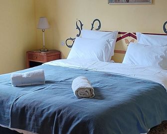 Mas Montluzia - Cascastel-des-Corbières - Habitación