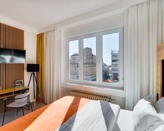 Bed & Breakfast Sky City Center - Zagreb - Bedroom