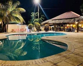 Hotel Hacienda del Pedregal - Zacapa - Piscina