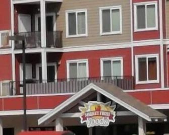 Welcome to our home. We speak English and mandarin if needed. - Kamloops - Building