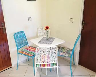 Reta-Inn Martil Beach - Martil - Salle à manger