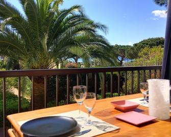 NEW! In the heart of Saint-Tropez: rental with swimming pool, garden and parking - Saint-Tropez - Balcony