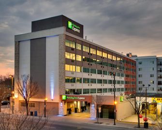 Holiday Inn Express Washington DC N-Silver Spring By IHG - Silver Spring - Building