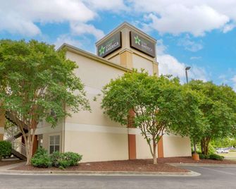 Extended Stay America Select Suites - Fayetteville - Owen Dr. - Fayetteville - Gebouw