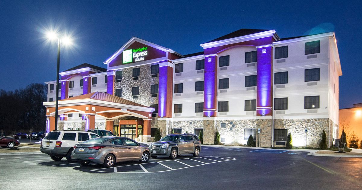 Holiday Inn Express & Suites Elkton University Area from 103. Elkton Hotel Deals & Reviews