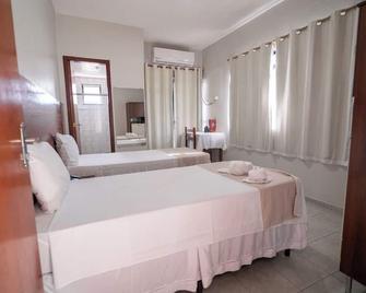 Hotel Albinos - Itaperuna - Bedroom