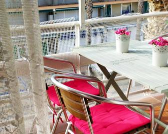 Encantador Apartamento Frente A La Playa De Bara - Roda de Barà - Balkon