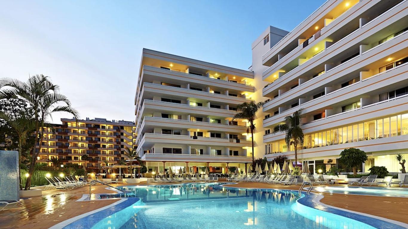 كورال سويتس آند سبا