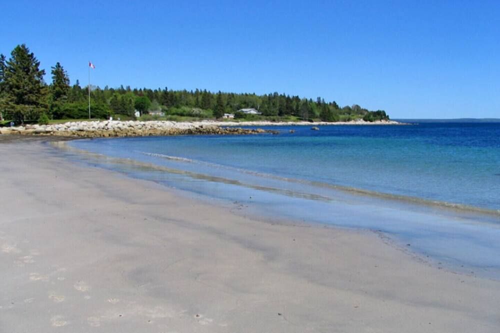 Anchorage House & Cottages - Aspotogan Cottage - Hubbards - Beach