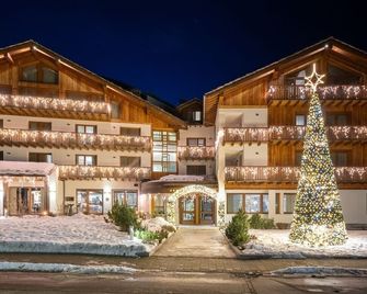 Montana Lodge & Spa, by R Collection Hotels - La Thuile - Gebäude