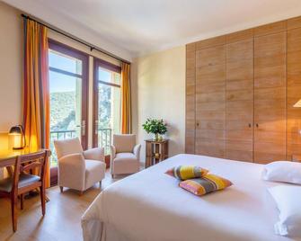 Le Grand Hôtel - Molitg-les-Bains - Bedroom