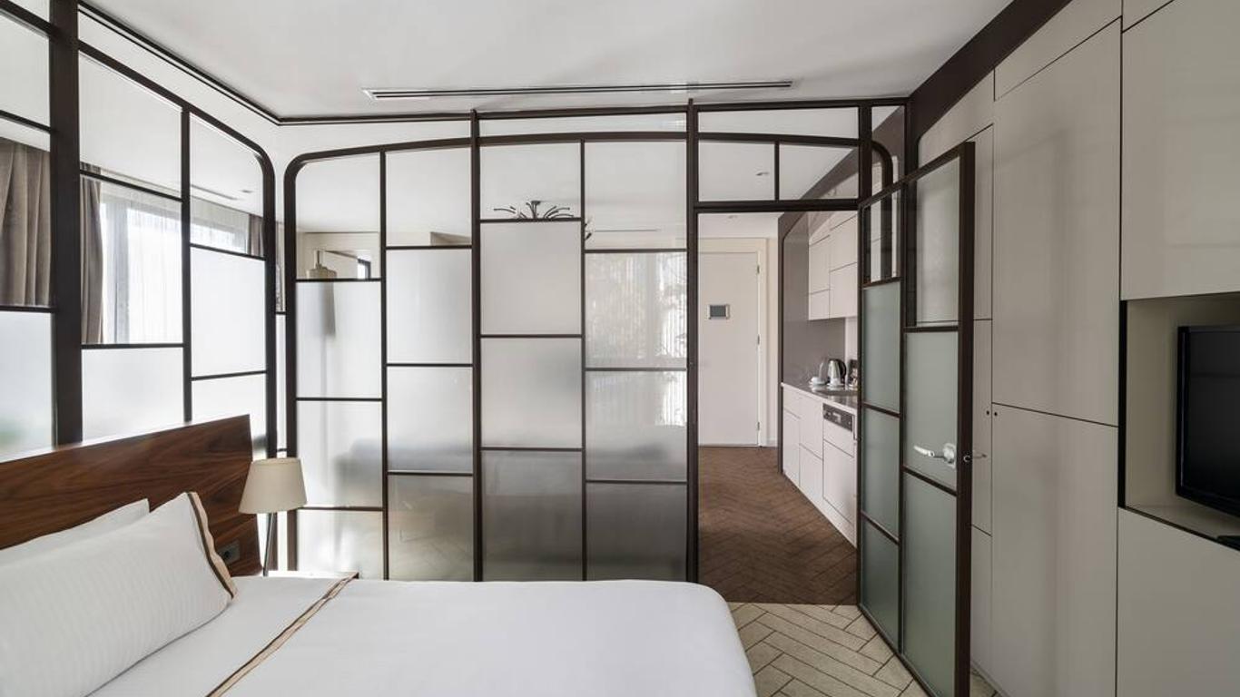 Upsuites Hotel