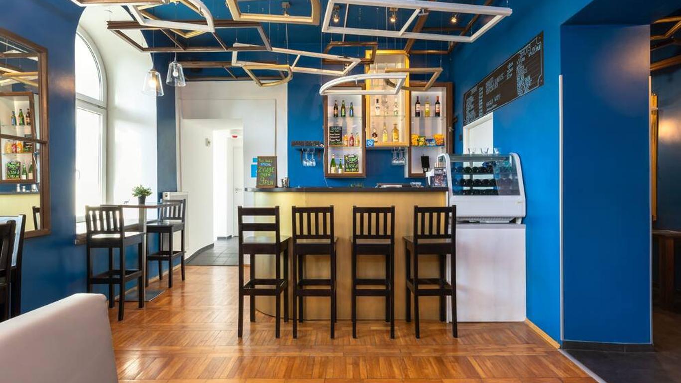 هوستل أطلانتك