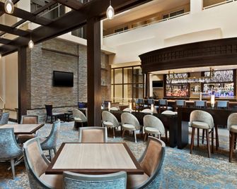 Embassy Suites by Hilton Boston Waltham - Waltham - Бар