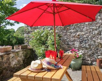 Beckside Farm - Millom - Innenhof
