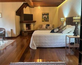 Hotel Pousada Le Chateau - Gramado - Bedroom