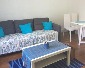 Charming apartment in Versailles near Château and Place du Marché - Versailles - Living room
