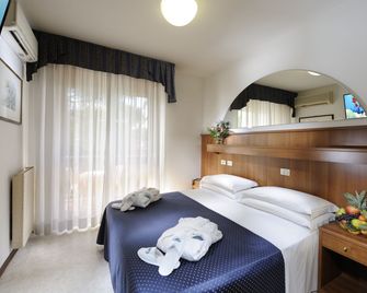 Hotel Vina De Mar - Lignano - Schlafzimmer