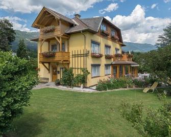 Doppelzimmer Goldeckblick - Pension Steurer - Seeboden - Edificio