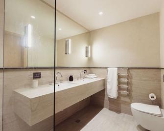 Aparthotel Craiova - Craiova - Badkamer