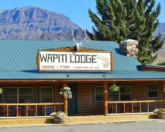 Wapiti Lodge - Wapiti - Building