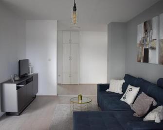 Matanovi dvori-Krka National Park - Lozovac - Living room