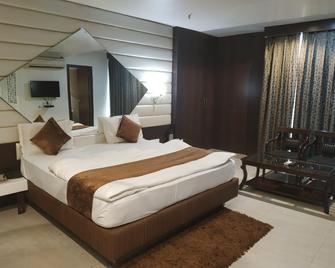 D Grand Hotel - Bareilly - Habitación