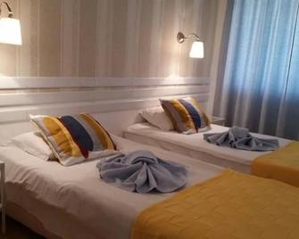 Hotel Lozite - Sozopol - Habitación