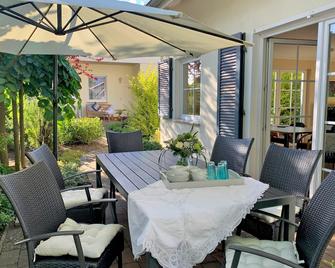 Ferienhaus Klünderberg in Binz mit Kamin, Terrasse, Strandkorb - Binz - Patio