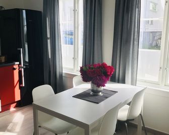 A Noi Rooms - Kragerø - Dining room