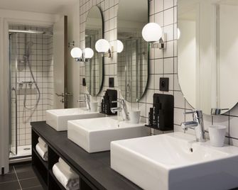 Rockypop Flaine Hotel & Spa - Flaine - Bathroom