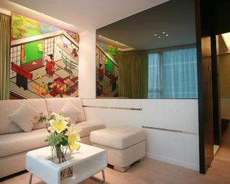 Knight On Wyndham Apartment - Hong Kong - Living room