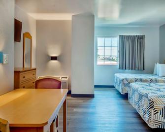 ستوديو 6 بيكرزفيلد، كاليفورنيا - باكيرسفيلد - غرفة نوم