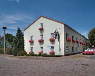 Hotel & Gasthaus Zum Eichenkranz - Luckenwalde - Gebäude