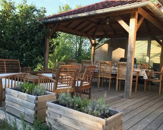 The Eglantine Suite Superior Garden View Suite - Sarrebourg - Patio